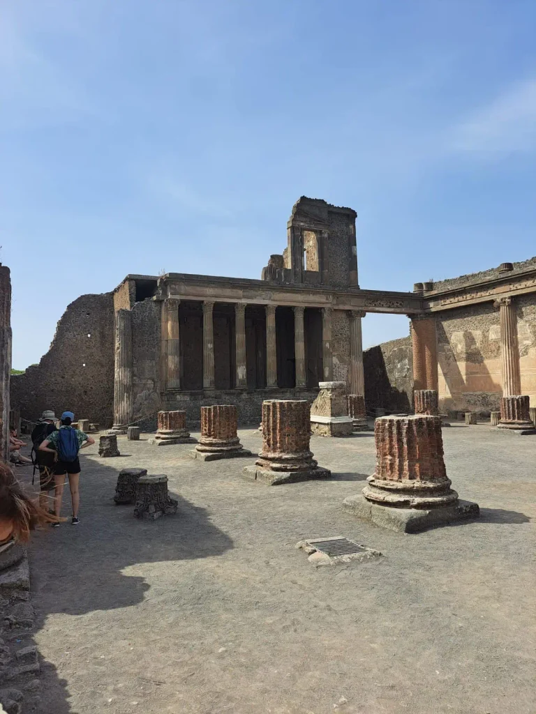 Pompeii Basilica columns from the Amalfi Coast, secret Amalfi Coast private guide visit